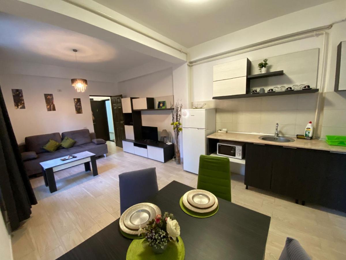 Апартаменты Apartament Ella T2 Нэводари Экстерьер фото