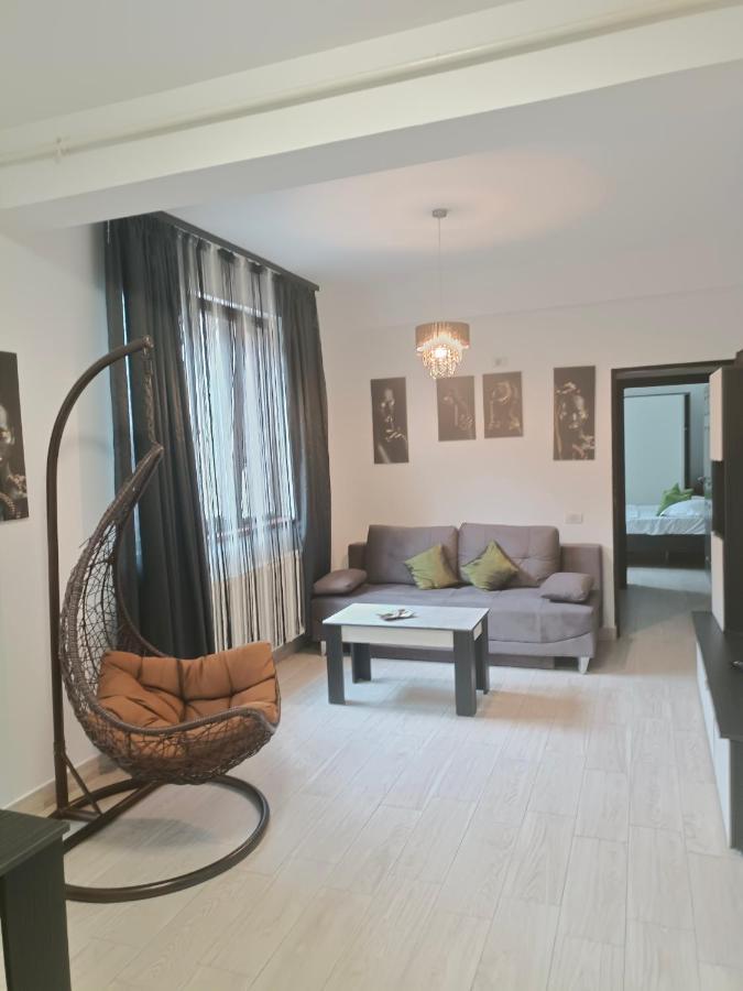 Апартаменты Apartament Ella T2 Нэводари Экстерьер фото